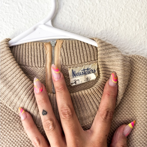 Beautiful Neusteters 1970s Tan Knit Dress - Picture 5 of 5